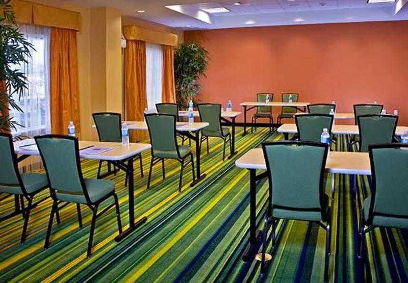 Fairfield Inn & Suites Лейк Сити Ресторант снимка